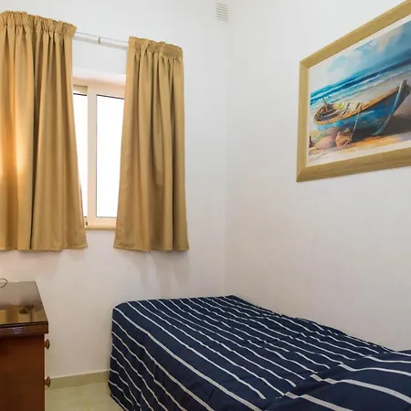 Serenity Апартаменты Сент-Полс-Бей