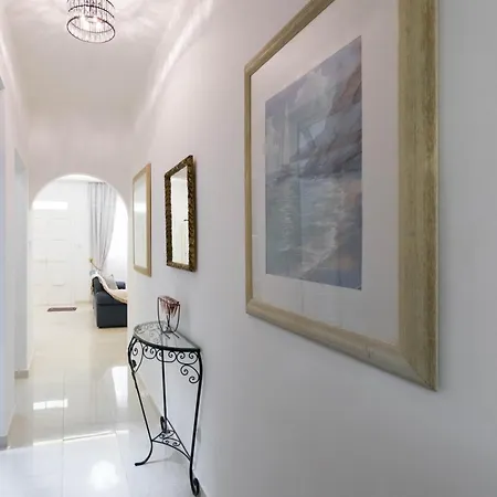 Serenity Apartment *