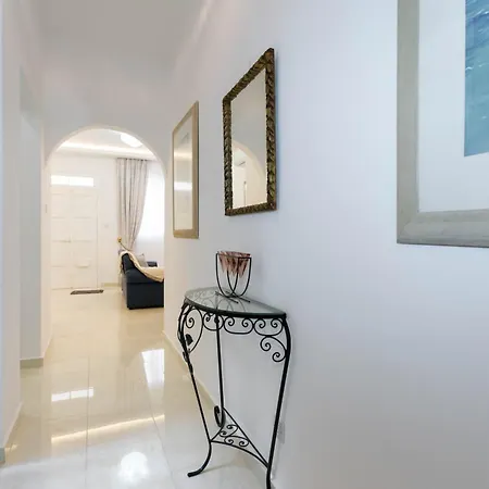 Serenity Apartment *